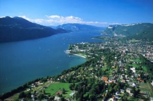 Aix-les-Bains, une ville de Savoie entre lac et montagnes