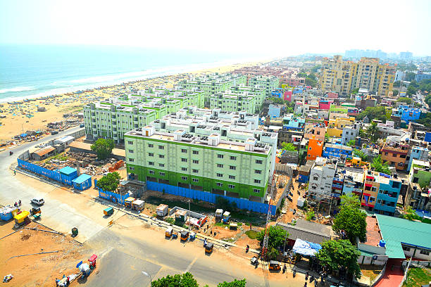 Vue aérienne de la ville de Chennai et de la Marina Beach, en Inde