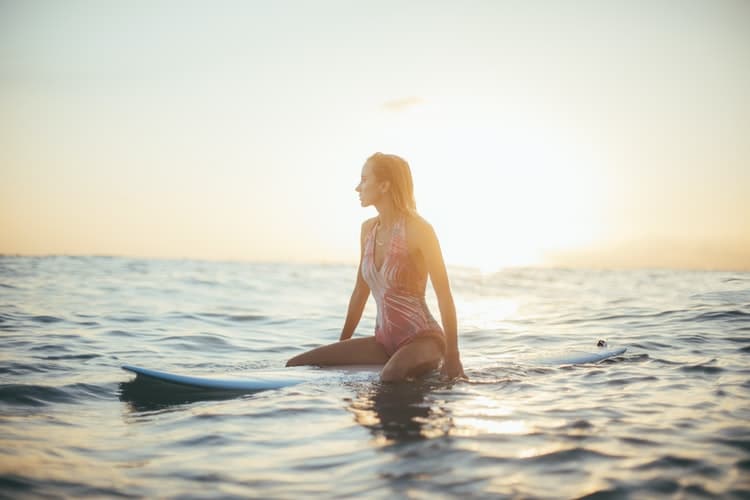 Comment se pratique le surf ?