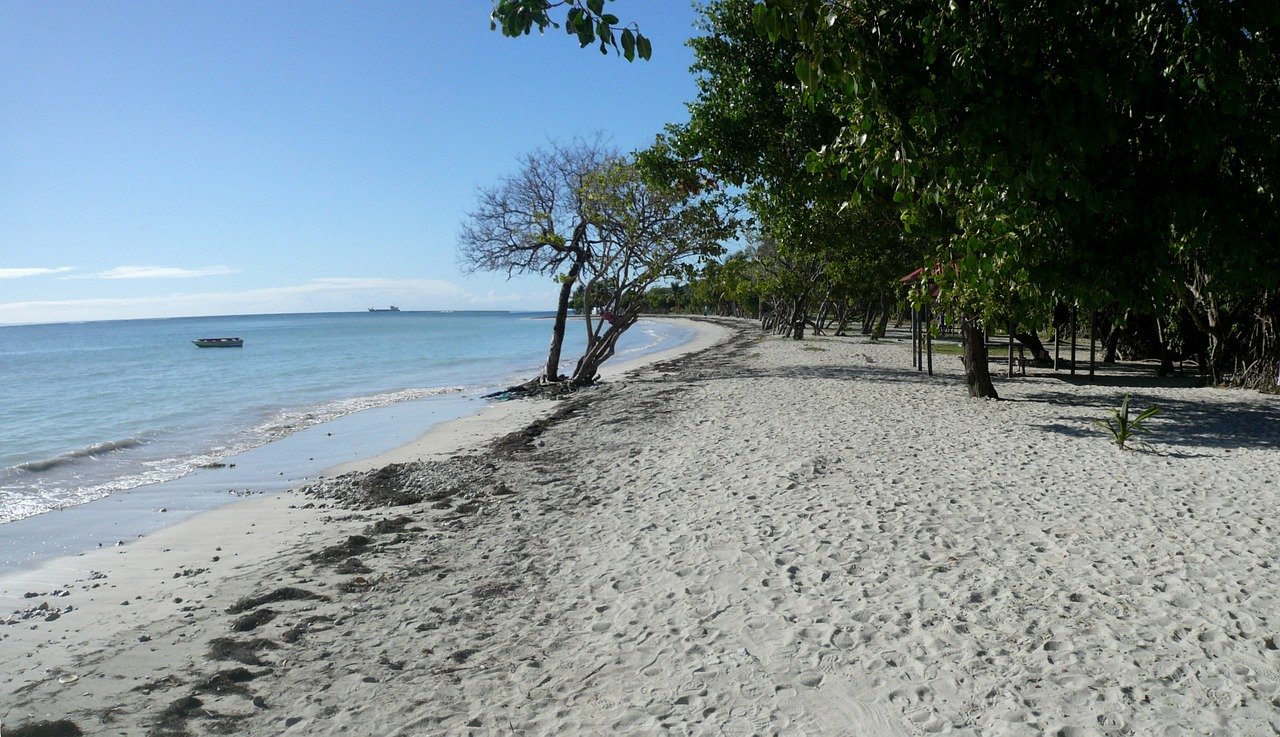 plage de Guadeloupe dans les Caraïbes